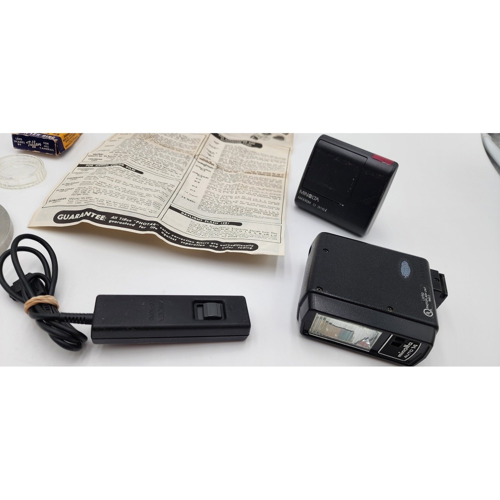Minolta Tiffen GE Vintage Camera Accessory Lot Flash Filters Lamps Slide Mounts - Picture 5 of 9